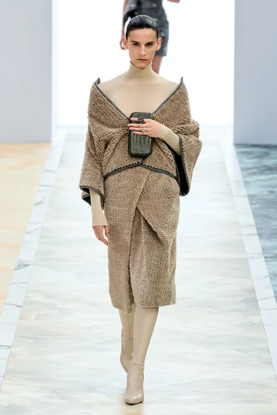 Look 23